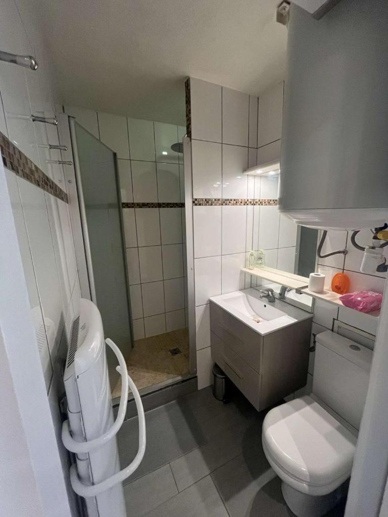 Appartement T2, 4 Personnes, Climatise, Avec Piscine, Village De La Mer ラ・ロンド・レ・モール エクステリア 写真